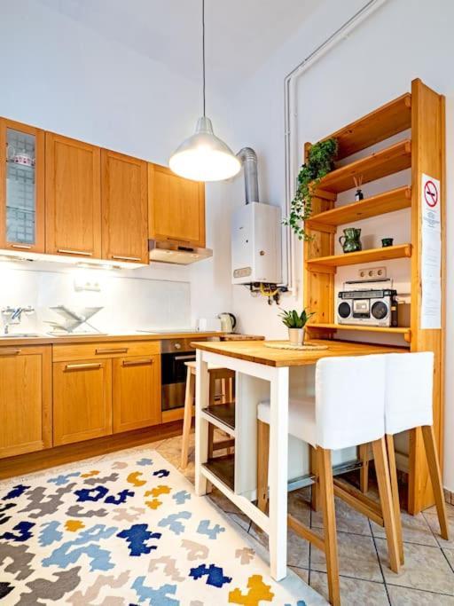 Sunshine Apartment - With Garage Budapest Exterior photo